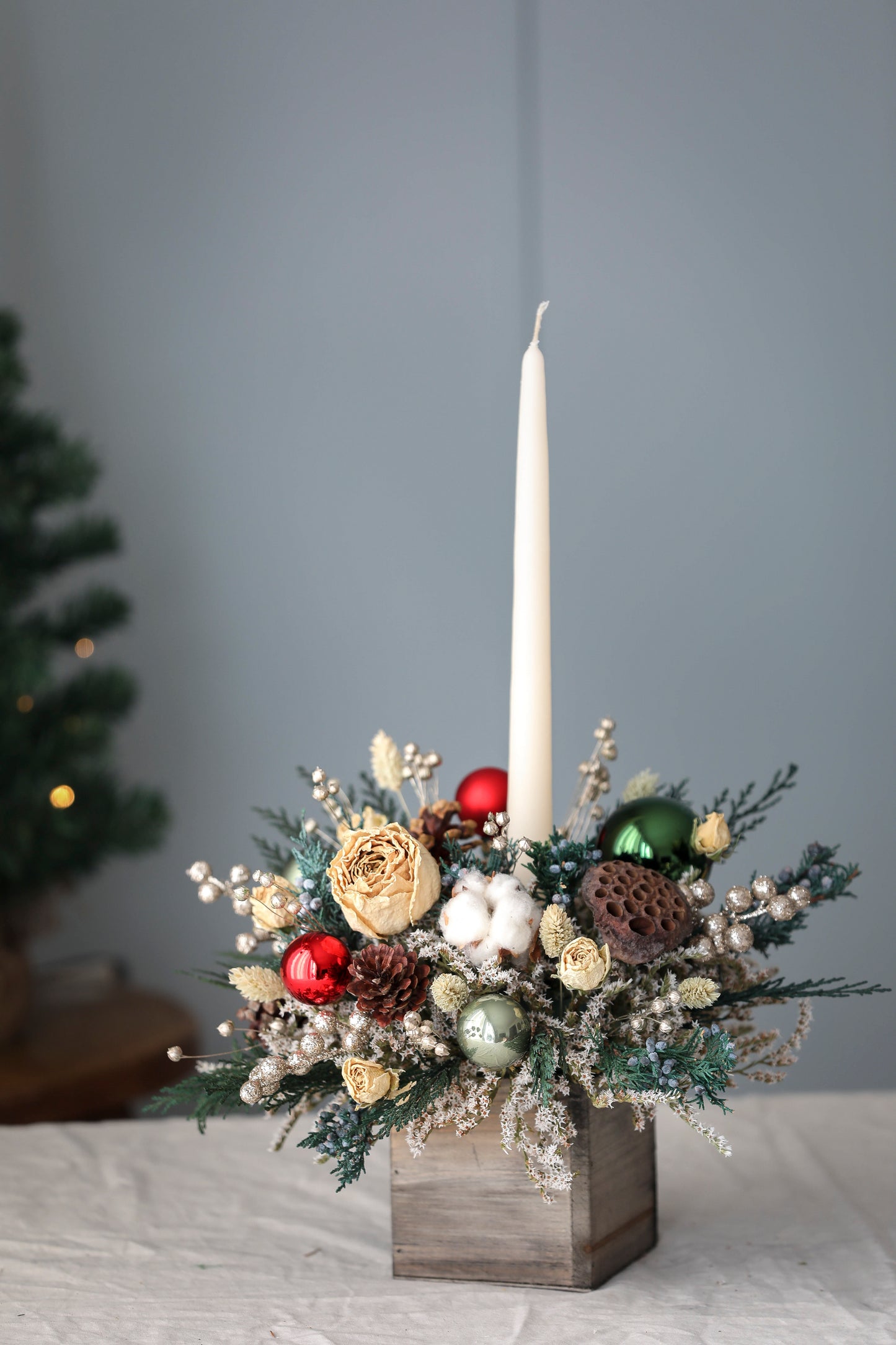 Dried Flowers & Ornaments Candle Centerpiece
