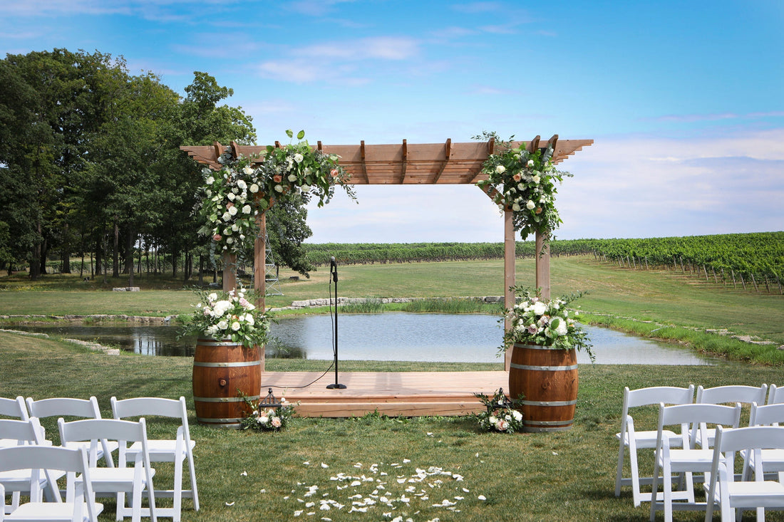 Vieni Estates Winery wedding flowers – vineyard ceremony