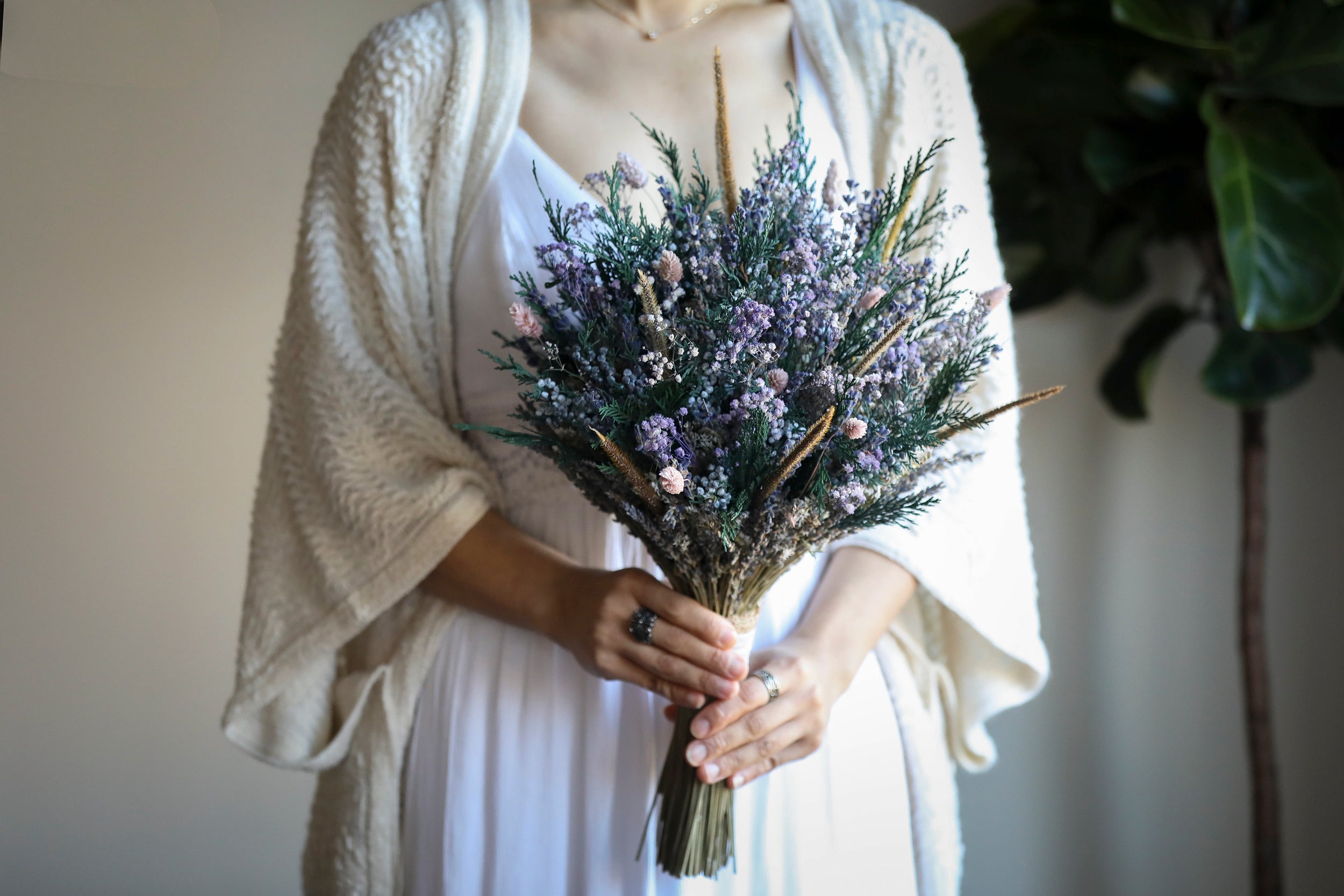 Lavender Winter Greenery Bouquet – Heavenpartyflowers