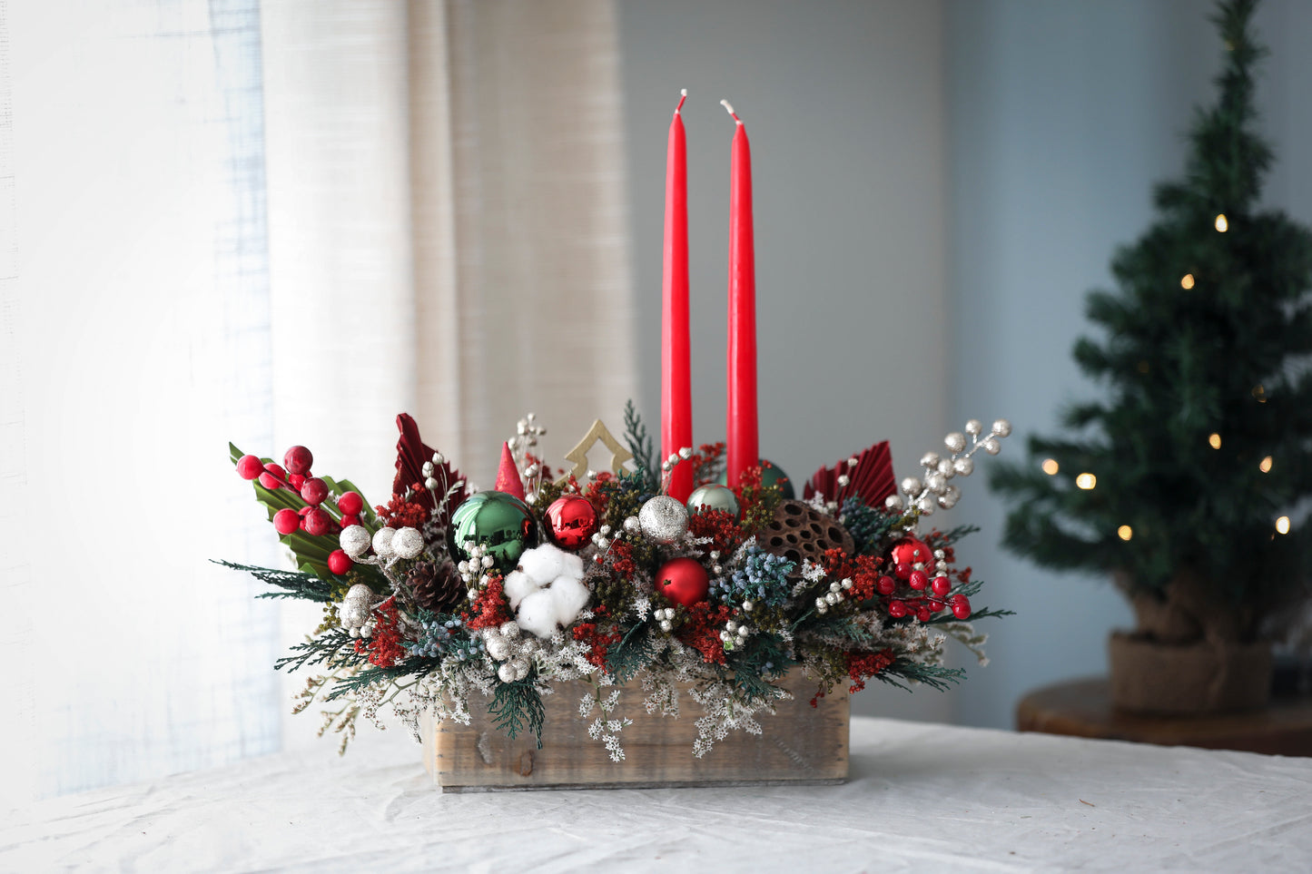 Red & Green Ornaments Candle Centerpiece